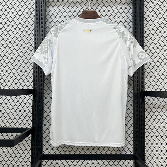 Maillot 25/26 Real Madrid Spécial LV